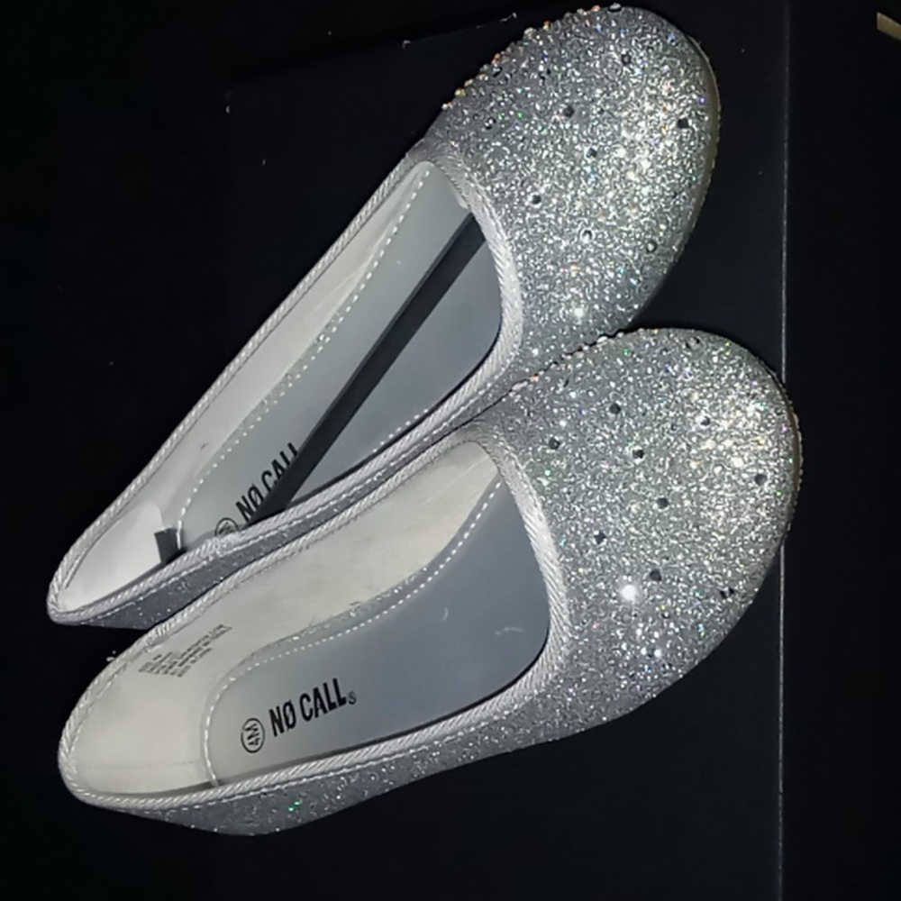 Girls dress shoes NEVER WORN